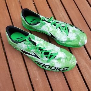 cheap brooks mach 15